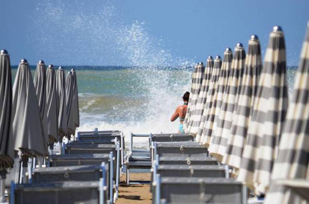 Hotel Europa Monetti Cattolica Exterior foto